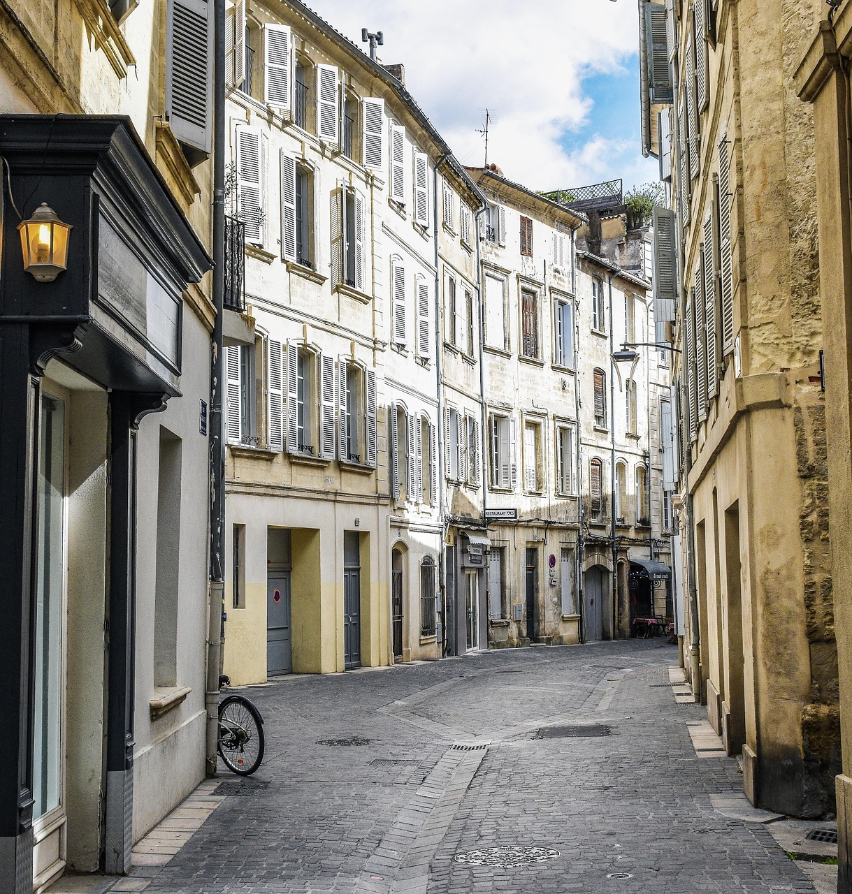 Avignon, provence, france, vaucluse, french, culture, europe, tourism, architecture, nature, city, street, lonely, empty, urban, cityscape, buildings, provencal, skyline, clouds, blue, brick, cobbled,
