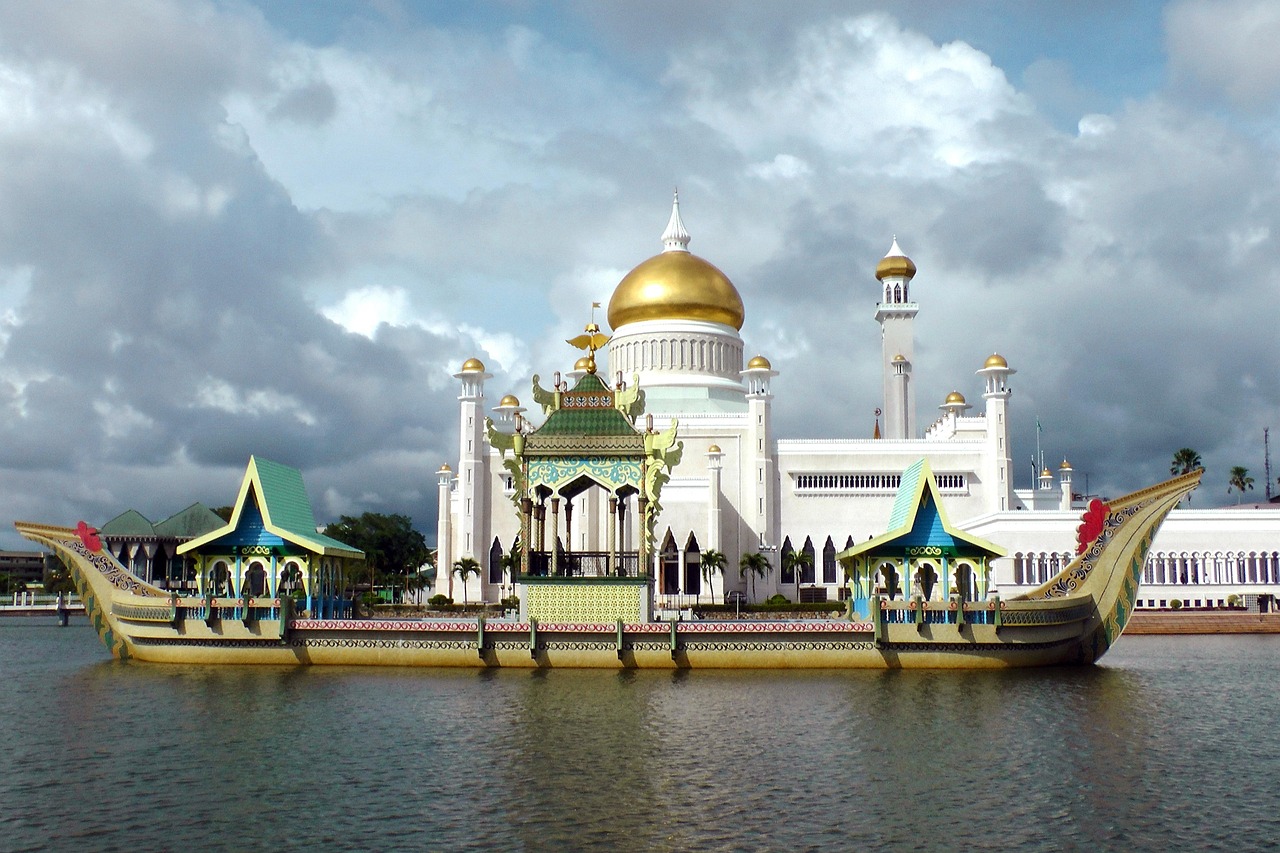Ship, junk, mosque, saifuddin, brunei, brunei, brunei, brunei, brunei, brunei