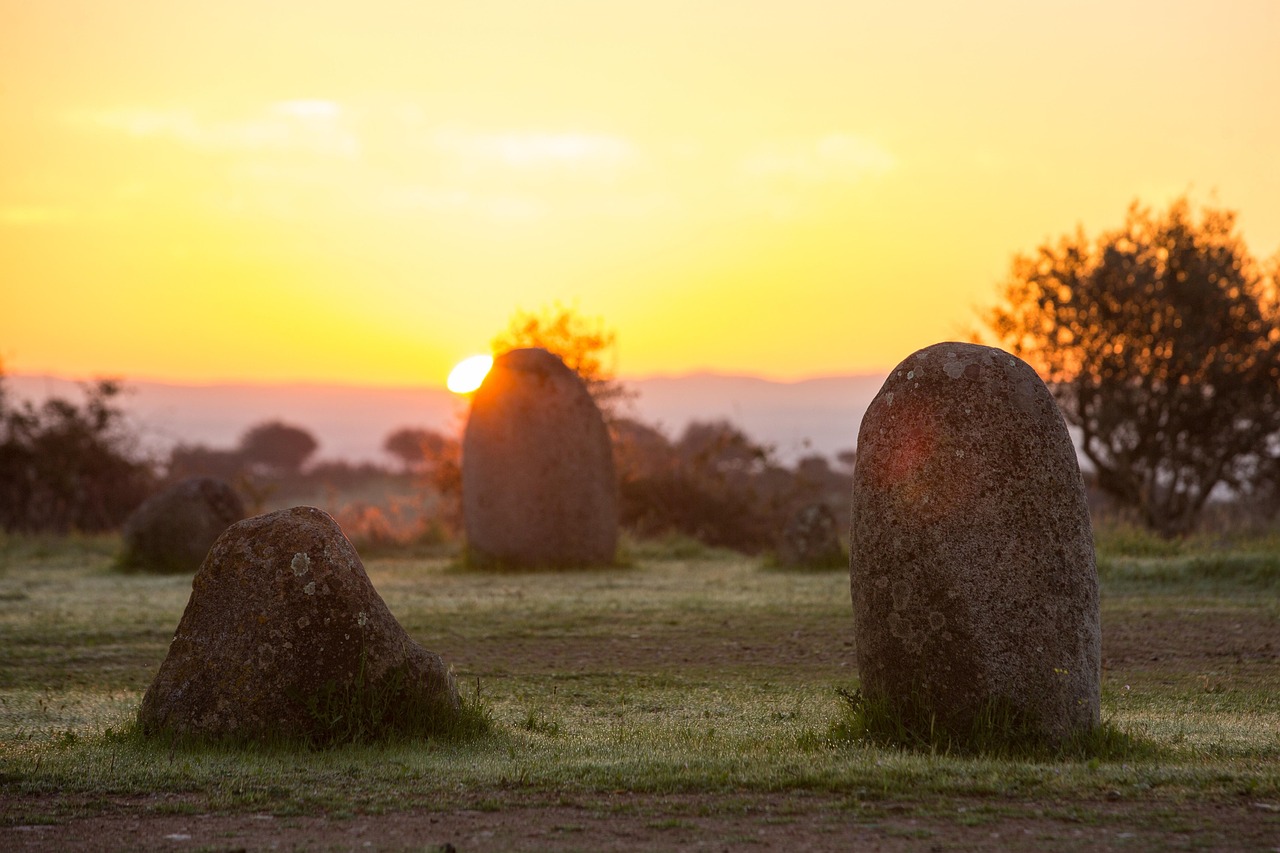 Sunrise, nascer do sol, megalitismo, nature, monsaraz, megalithic, cromeleque, cromlech, sun, stone, portugal, évora, mystic