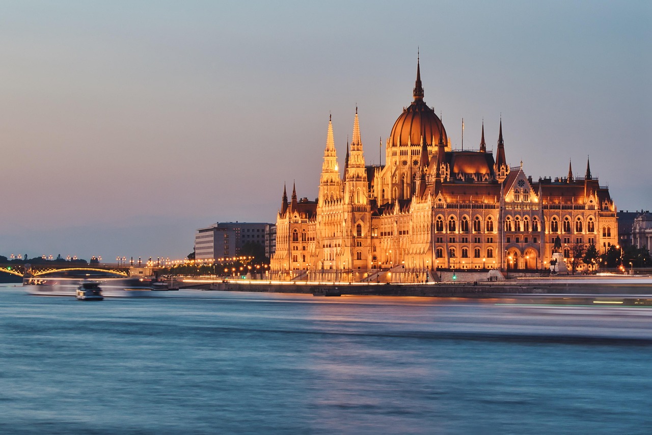 Hungarian parliament building, hd wallpaper, budapest, free wallpaper, 4k wallpaper, river, lights, architecture, background, building, beautiful wallpaper, capital, city, full hd wallpaper, desktop b