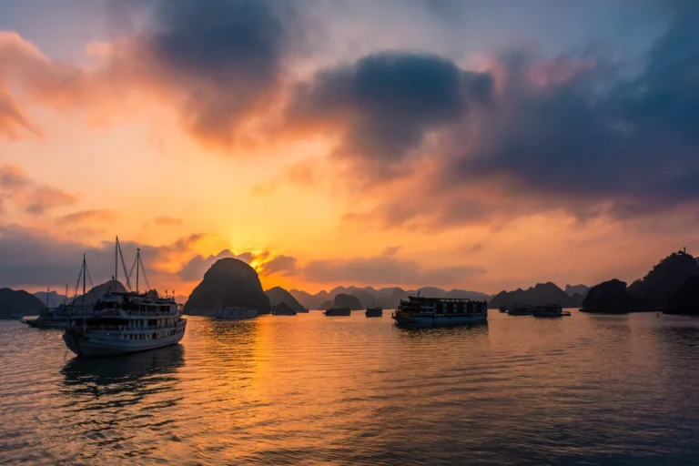Vietnam Travel Guide