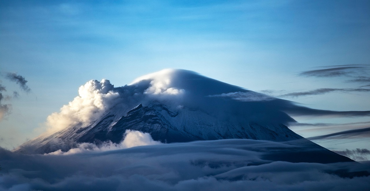 Top, nature, summit, mountain, volcano, clouds, mexico, popocatepetl, landscape