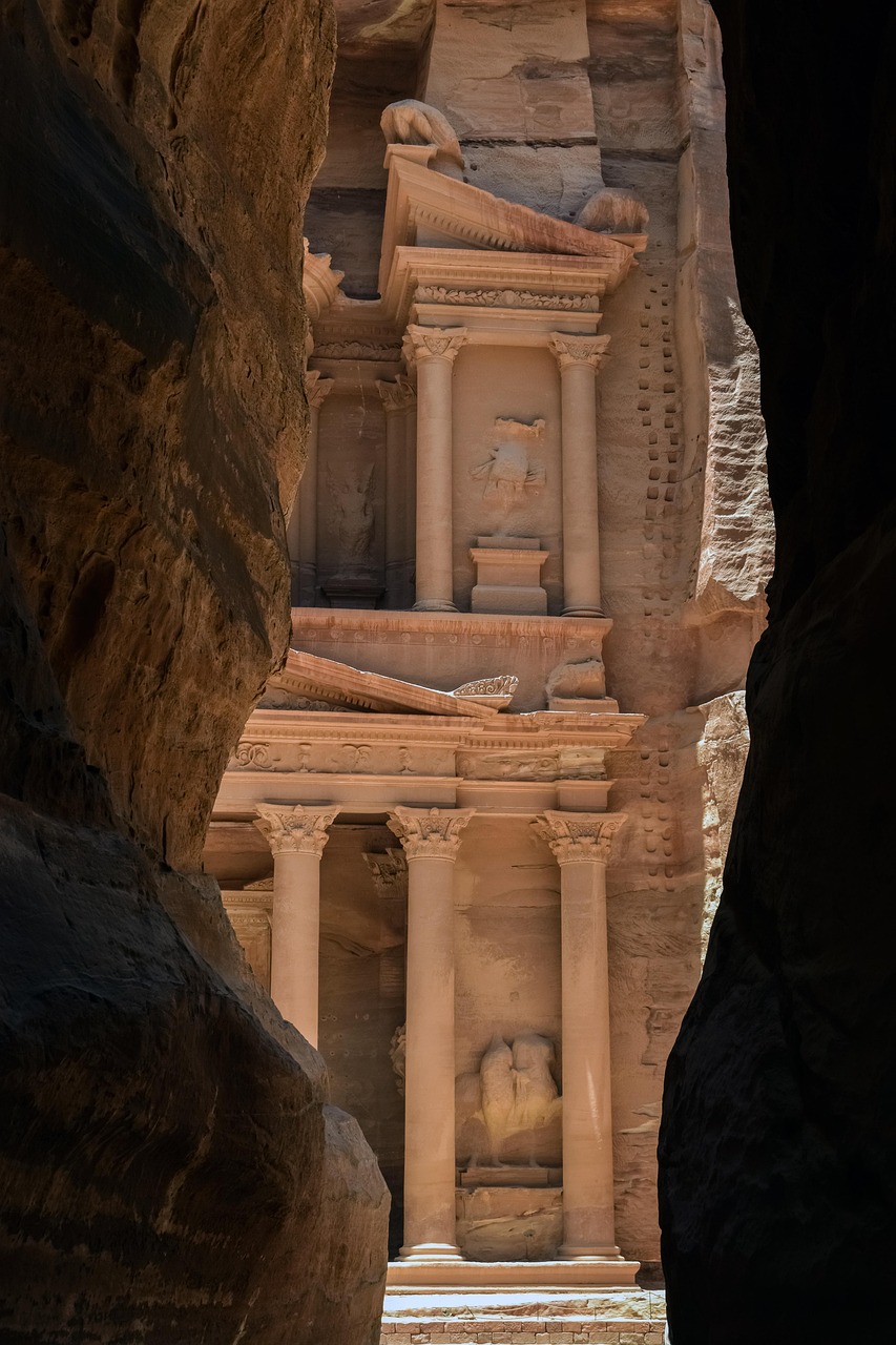 Canyon, landmark, petra, jordan, architecture, desert, culture, stone, nature, archaeology, history, unesco heritage, famous, treasury, tourism, civilization, historic, al siq, nabateans, adventure