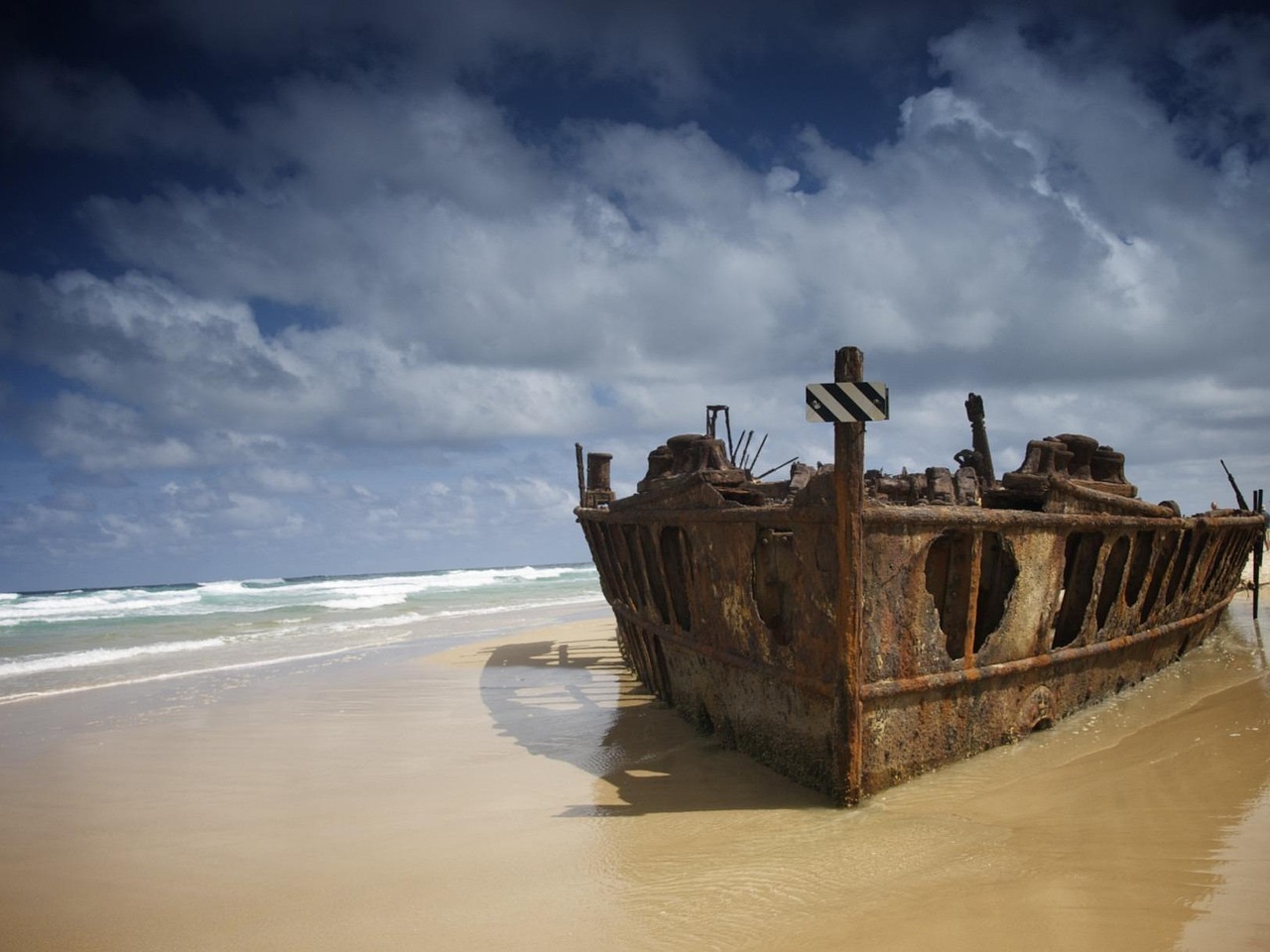 Australia, fraser island, sea, ocean, water, beach, waves, sand, shipwreck, nature, outside, blue beach, blue wave, blue island, blue sand, blue waves, fraser island, fraser island, fraser island, fra