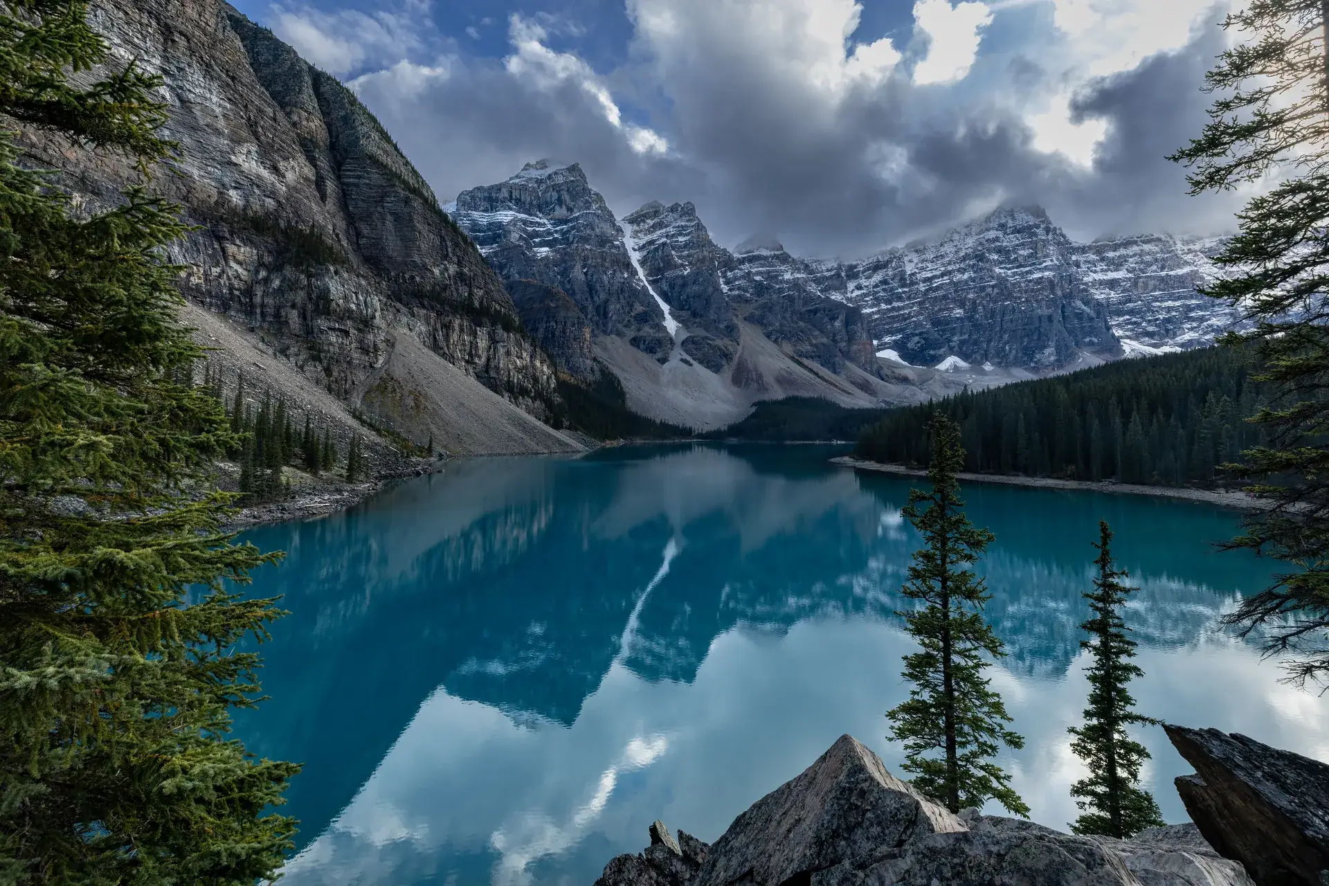 Moraine Lake and the Valley of the Ten Peaks in Banff National Park, Alberta, Canada