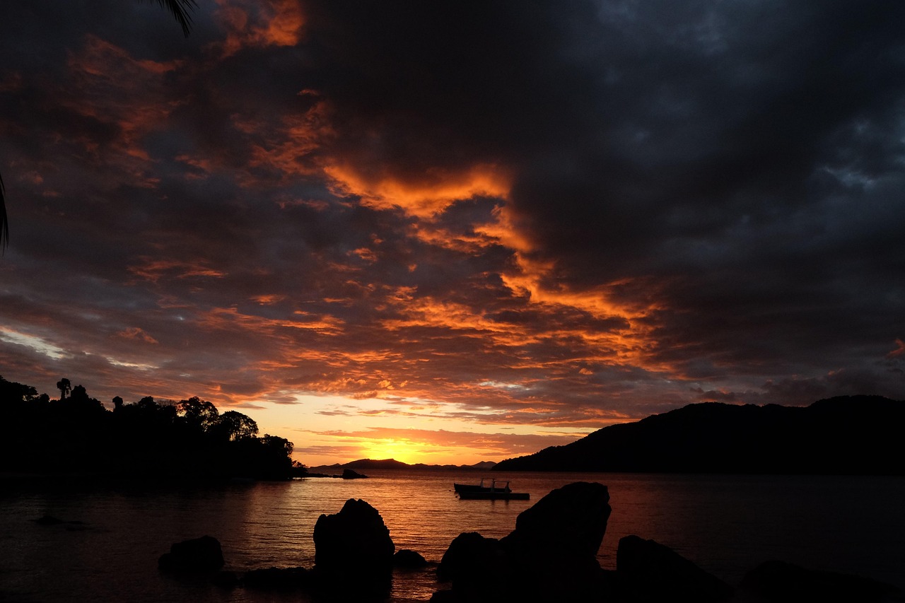 Madagascar, sunset, nature, nosy comba