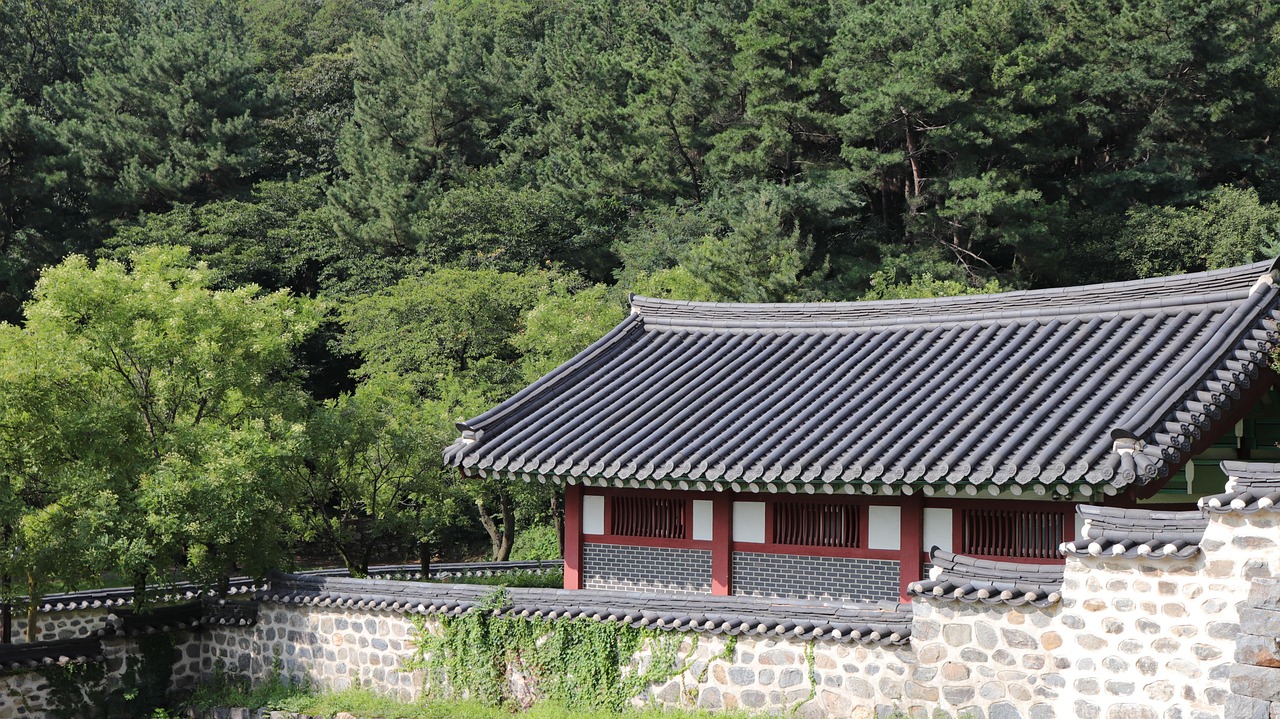Korea, korean, house, tradition, traditional, home, brick, bricks, wood, wooden, structure, tree, trees, green, hanok, park, only one, nature, republic of korea, landscape, palace, only, travel, touri