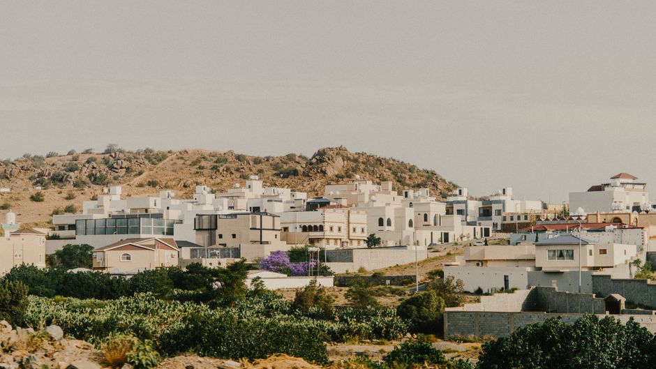 Explore the unique architecture of Taif city in Saudi Arabia's Makkah Province.